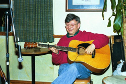 Photo - Lloyd Landa at Norm's Living Room, Tranzac, 2000